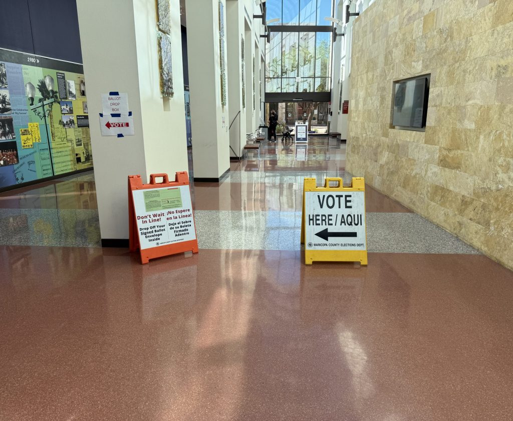 Voting in Surprise, AZ